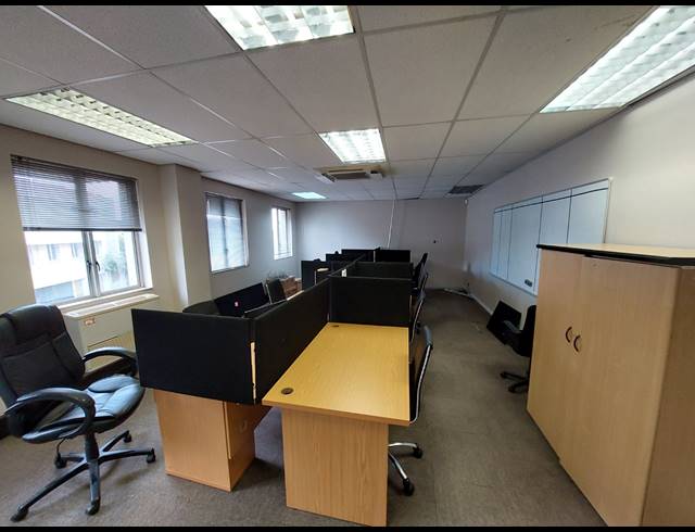 395M² OFFICE TO LET IN GREENSTONE HILL